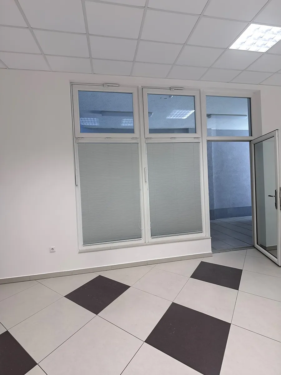 Pronájem obchodního prostoru 22 m²